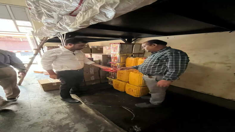  खाद्य सुरक्षा अधिकारियों ने अभियान चलाकर विभिन्न प्रतिष्ठानों से 08 खाद्य पदार्थों के नमूने किए संग्रहित