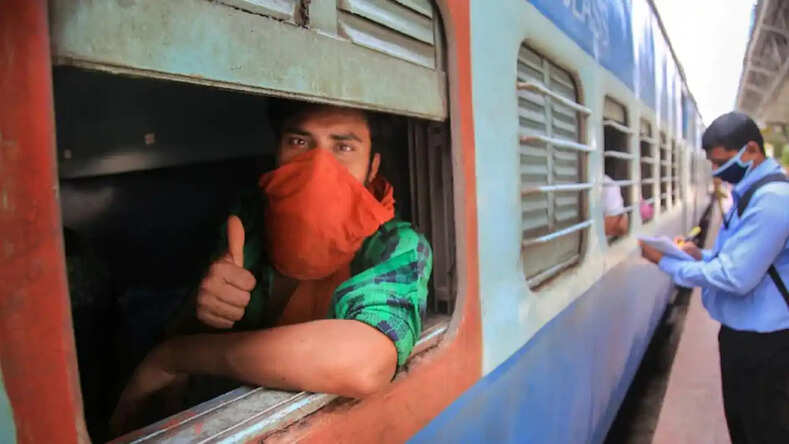 Indian Railways: Holi पर यात्रियों के हित में रेलवे ने लिया बड़ा फैसला, अब बिना टिकट बुक किए भी कर पाएंगे सफर