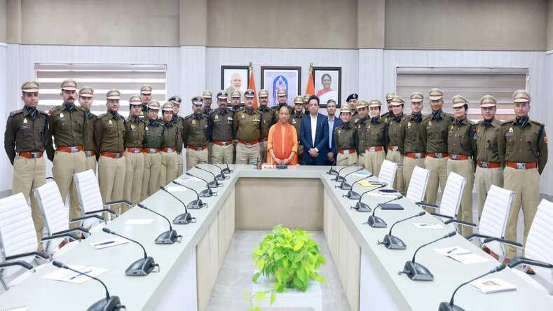 महिला सुरक्षा, साइबर अपराध और अवैध ड्रग्स कारोबार के खिलाफ कठोर व त्वरित कार्रवाई पर मुख्यमंत्री का विशेष जोर