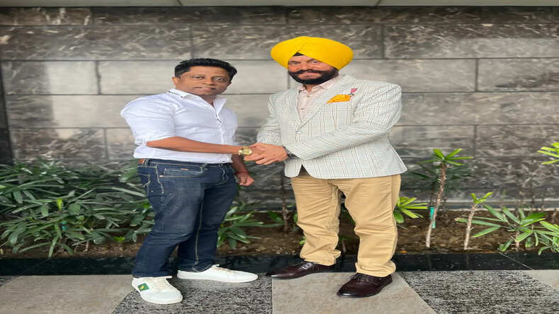 Director आनंद कुमार कोविड हीरो पद्म श्री जितेंद्र सिंह शंटी पर बनाएंगे फिल्म
