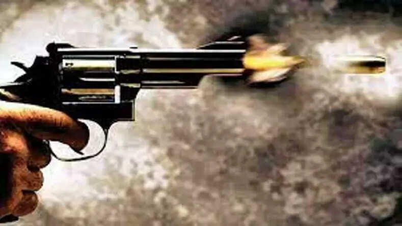  दक्षिण अफ्रीका के जोहानिसबर्ग के बार घुसकर हमलावरों ने की ताबडतोड फायरिंग, 14 लोगों की हुई मौत, कई लोग घायल