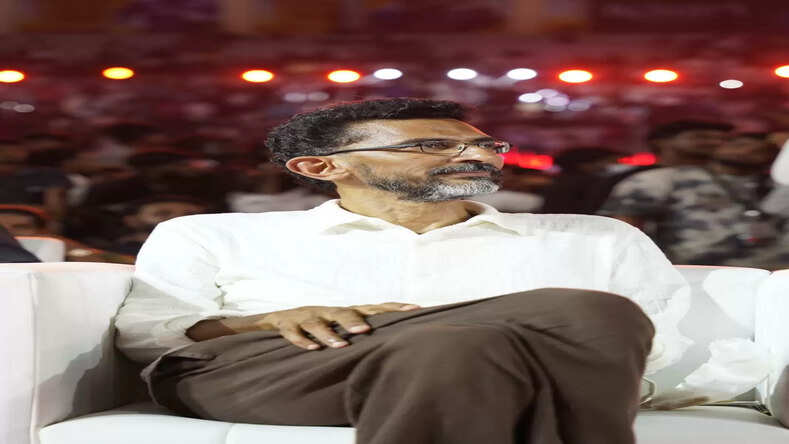  डायरेक्टर शेखर कम्मुला बोले: “फिल्म धमाल मचाएगी, ये मेरा वादा है आप सबसे — दिल से!”