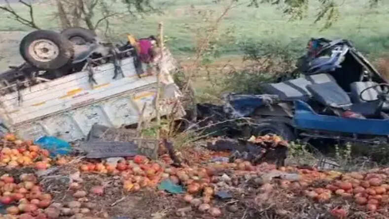 UP News: बलिया में भीषण सड़क हादसा, 6 लोगों की मौत, कई घायल