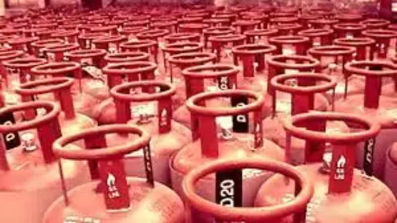 जून के पहले दिन इतने रुपये हुआ सस्ता LPG सिलेंडर, चेक करें आपके शहर का रेट