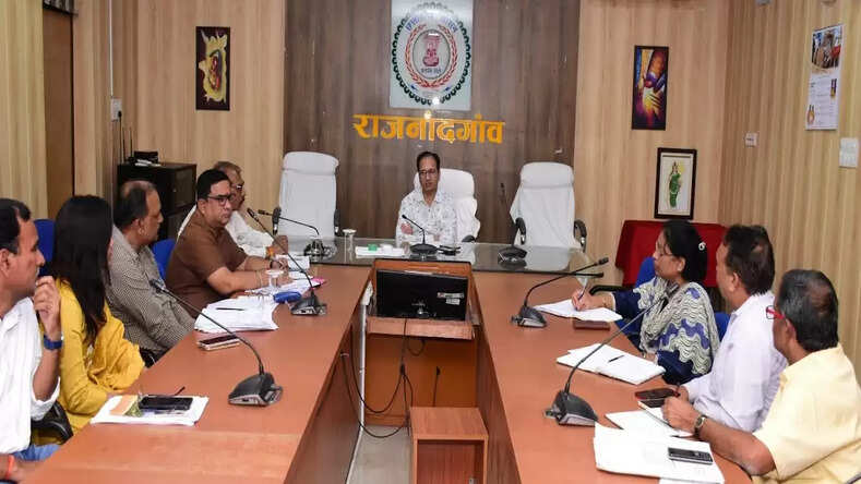 Rajnandgaon News : शत-प्रतिशत बच्चों का बनाएं अपार आईडी - कलेक्टर
