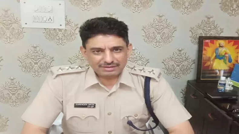  खनन माफिया ने DSP को डंपर से कुचला, मौके पर हुई मौत, जानिए पूरा मामला