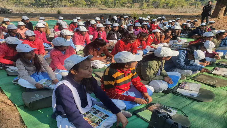 पर्यावरण संरक्षण के संबंध में अनुभूति कार्यक्रम का आयोजन