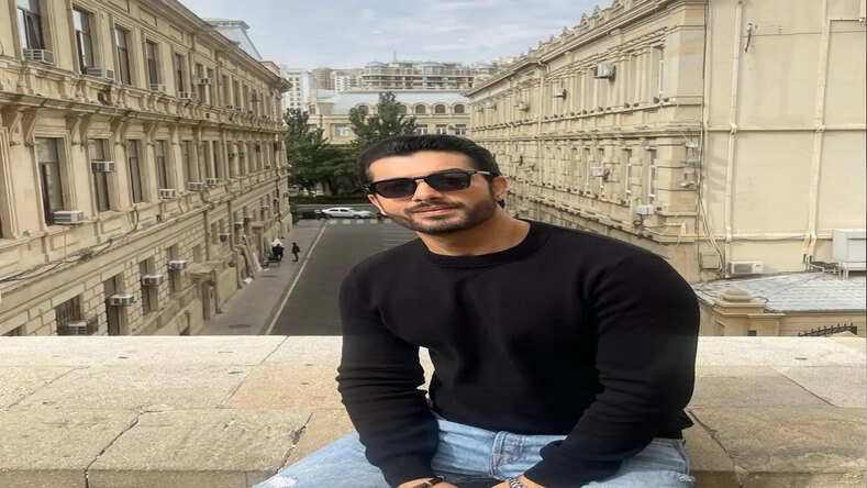 The good looking Sharad Malhotra turns a year younger today!