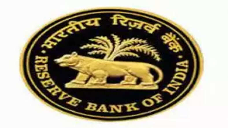 RBI का बड़ा एक्शन : इस बैंक के खाताधारक नहीं निकाल सकेंगे 15 हजार रुपये से अधिक पैसे