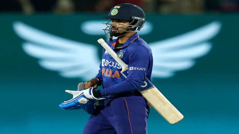 IND vs SL 3rd T20: श्रेयस अय्यर को मिला 'प्लेयर ऑफ द टूर्नामेंट' का खिताब