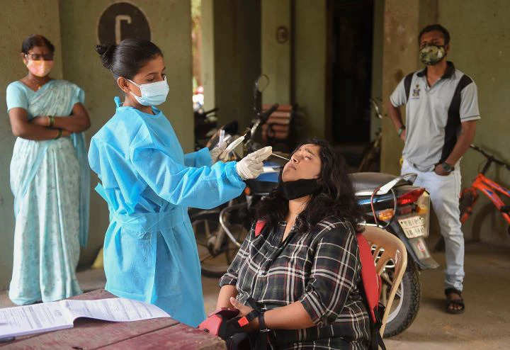 Maharashtra Covid-19: महाराष्ट्र में कोरोना का कहर, बढ़कर 481 हुई कोविड संक्रमित रेजिडेंट डॉक्टरों की संख्या