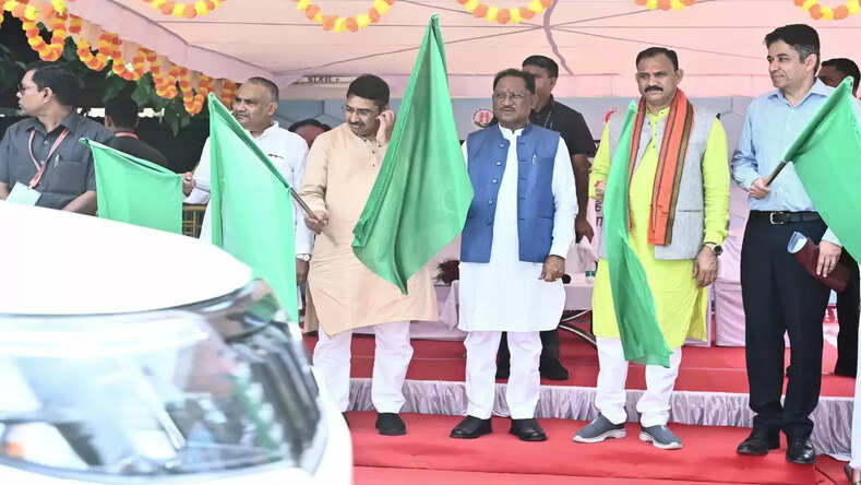 CG News: प्रदेश के कोने-कोने तक स्वास्थ्य सेवाओं के विस्तार और सुदृढ़ीकरण हेतु राज्य सरकार पूर्ण प्रतिबद्धता के साथ कर रही कार्य: मुख्यमंत्री