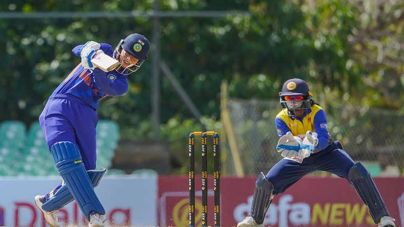  IND,W vs SL,W: भारत ने दूसरे वनडे मैच में श्रीलंका को 10 विकेट से हराया, शेफाली और मंधाना के बीच 174 रन की बेजोड़ साझेदारी