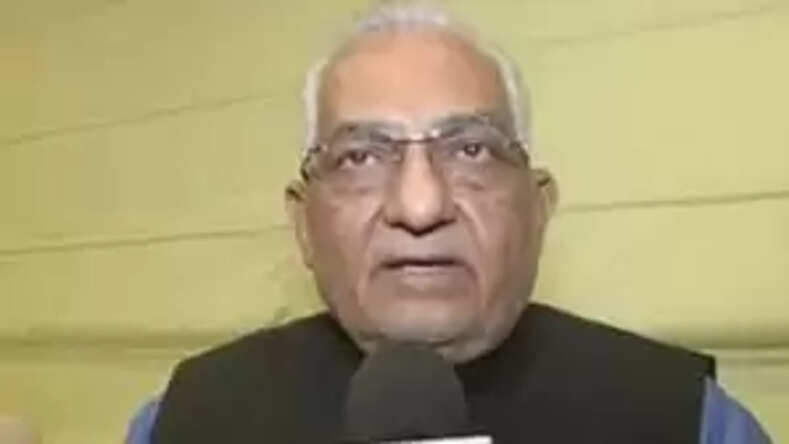  कांग्रेस को एक और झटका, दिग्गज नेता गुलाम नबी आजाद के कांग्रेस से इस्तीफे के एक दिन बाद तेलंगाना के एक वरिष्ठ कांग्रेसी नेता ने दिया इस्तीफा