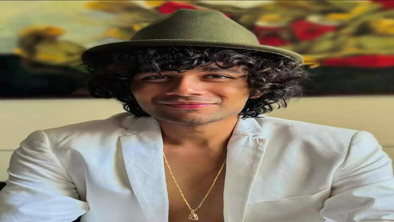 Filmmaker Arnab Chatterjee Launches ACjee Entertainment in Bollywood with Debut Film 'Murdabaad