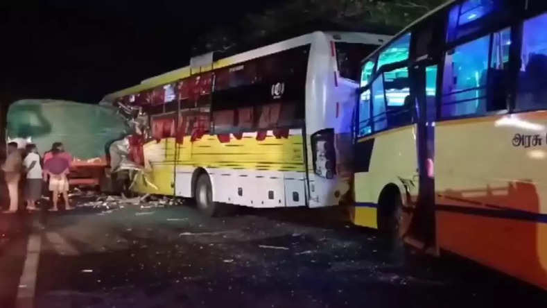 Tamil Nadu News: मदुरन्थकम में भीषण सड़क हादसा, 2 बसों और लॉरी की टक्कर में 4 की मौत 20 लोग घायल