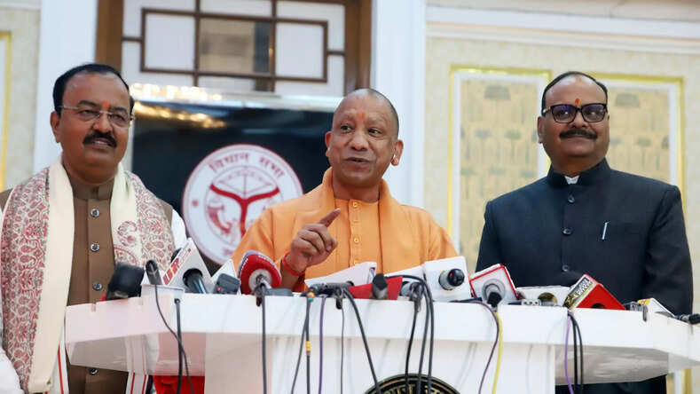  कोडीन मामले पर मुख्यमंत्री योगी आदित्यनाथ का सपा पर करारा प्रहार, सपा से जुड़े लोगों की तस्वीर है आरोपी के साथ