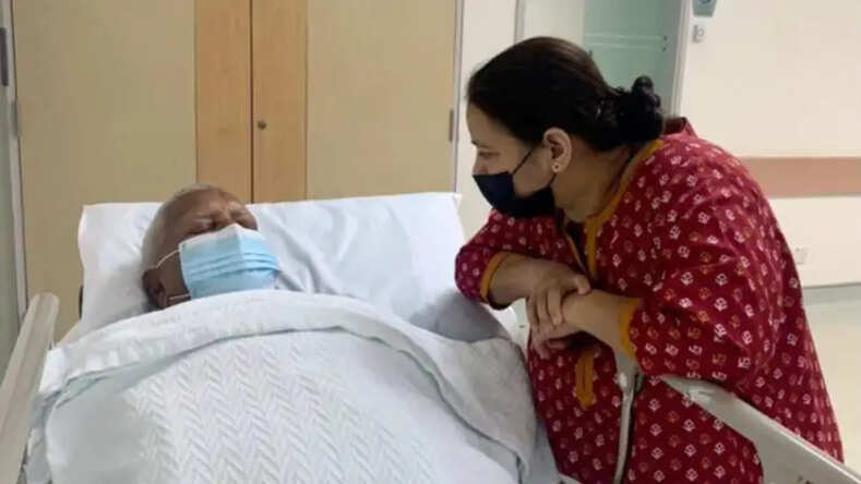लालू की बड़ी बेटी रोहिणी आचार्य ने अपने पिता को दान किया गुर्दा, Kidney Transplant Operation रहा सफल