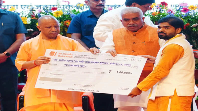  सरकार के प्रयासों से हथकरघा उद्योग को मिली नई पहचान, बुनकरों में बढ़ा उत्साह