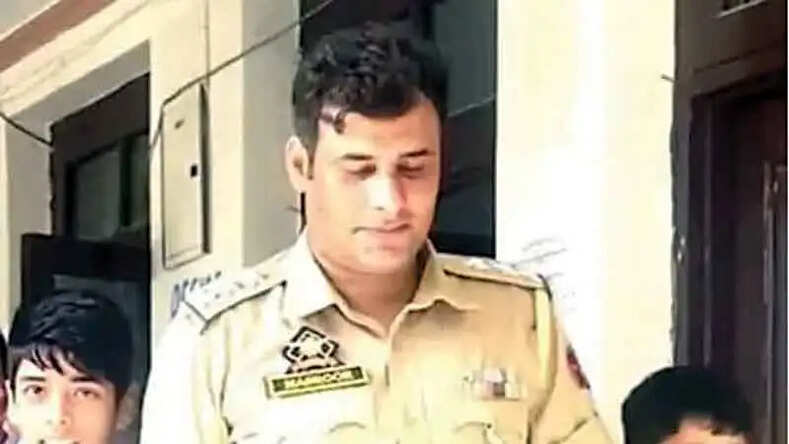 श्रीनगर : आतंकी हमले में एक पुलिस इंस्पेक्टर शहीद, आतंकी संगठन TRF ने ली जिम्मेदारी