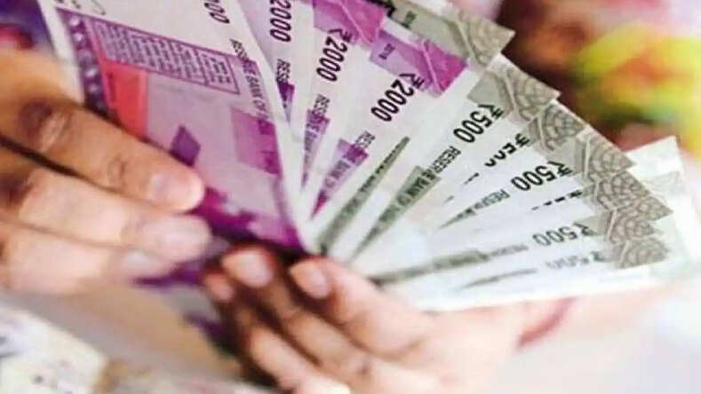अब हर महीना मिलेगी 3000 रुपये पेंशन, बुजुर्गों की खुल गई किस्मत,जानिए आसान तरीका