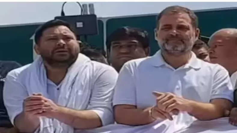 बिहार में कच्ची रह गई महागठबंधन की सीट बंटवारे वाली 'खिचड़ी', मुकेश सहनी को झटका, 'एडजस्ट' समस्या से जूझ रहे तेजस्वी