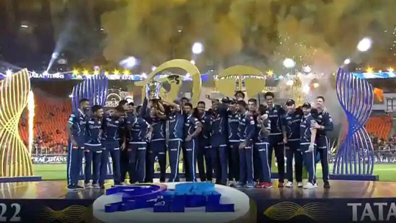 गुजरात टाइटंस ने राजस्थान रॉयल्स को 7 विकेट से हराकर, पहले सीजन में ही IPL का जीता खिताब