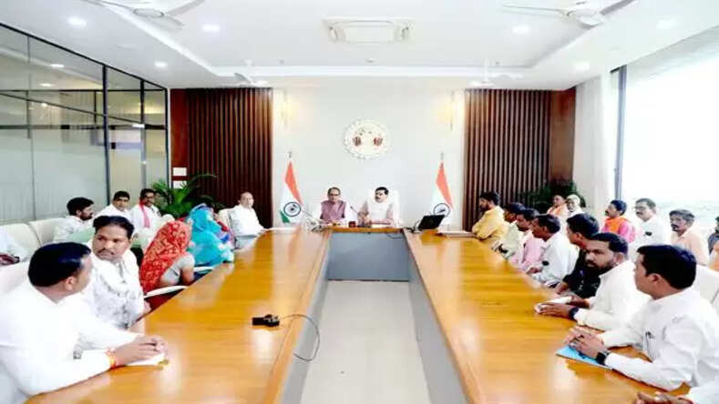 MP News: प्रदेश की कृषि विकास दर के समान औद्योगिक विकास दर को आगे बढ़ाने के लिए के लिए राज्य सरकार कृत संकल्पित