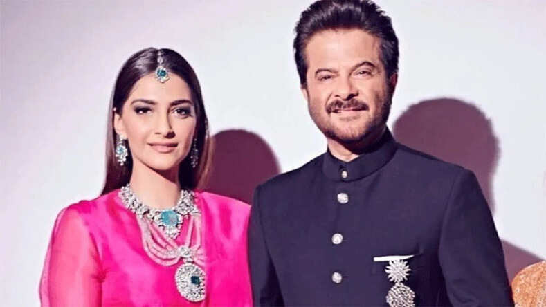 बॉलीवुड एक्ट्रेस सोनम कपूर की प्रेग्नेंसी पर अनिल कपूर का आया रिएक्शन, नाना बनने की खुशी को इस पोस्ट के जरिए किया जाहिर