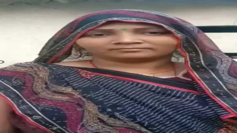  CM योगी की योजना ने बदली रेनू की दुनिया, गायों से शुरू हुआ सफर बना 4.5 लाख रुपये सालाना कारोबार