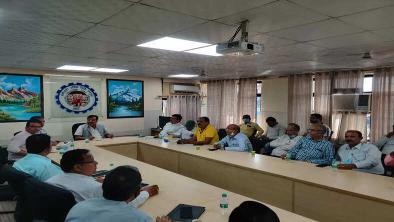 कर्मचारी भविष्य निधि: पीएफ अधिकारियों ने पीएफ एसोसिएशन के साथ बैठ की