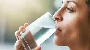  ब्रश किए बिना उठते ही पानी पी लेना आपकी सेहत के लिए अच्छा है या गलत, जानिए पूरा तरीका 