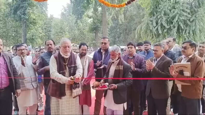 वित्त एवं संसदीय कार्य मंत्री ने सिंचाई विभाग के डाक बंगला में बने नवीन गेस्ट हाउस का फीता काटकर लोकार्पण किया