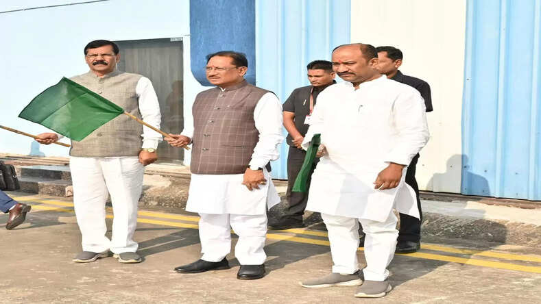 CG News : मुख्यमंत्री विष्णु देव साय ने स्टेट हैंगर से विमान परिचालन सेवा का किया शुभारंभ