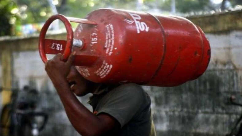 बड़ी राहत सस्ता हुआ एलपीजी गैस, 
