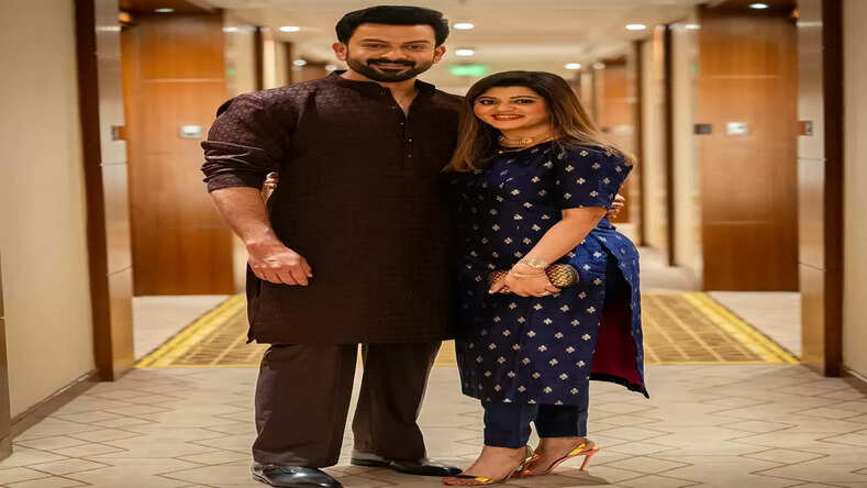 पृथ्वीराज सुकुमारन ने अपनी पत्नी सुप्रिया मेनन को सालगिरह की बहुत-बहुत शुभकामनाएं दी
