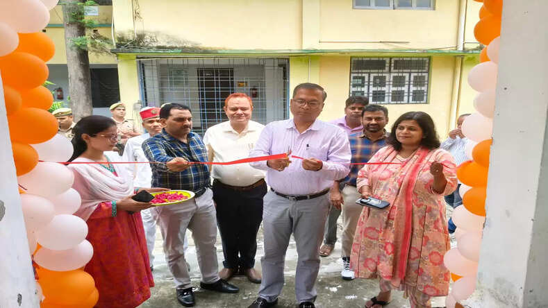  Shahjahanpur News: सफलता का मंत्र: मेहनत, रणनीति और समय प्रबंधन - जिलाधिकारी धर्मेंद्र प्रताप सिंह 