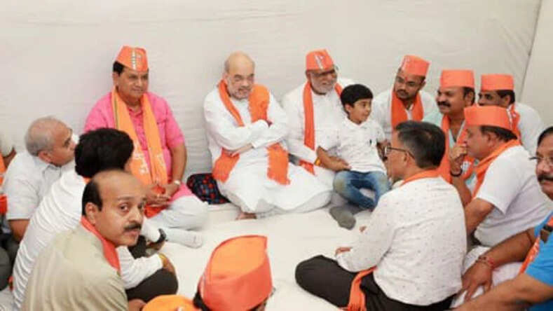 Gujarat Assembly Election: गुजरात चुनाव में गृह मंत्री अमित शाह ने संभाला मोर्चा, कार्यकर्ताओं को सक्रिय करने में जुटी भाजपा 