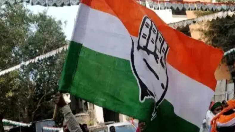 लोकसभा चुनावों से पहले महाराष्ट्र में कांग्रेस को झटका, पूर्व मंत्री बसवराज पाटिल ने दिया इस्तीफा