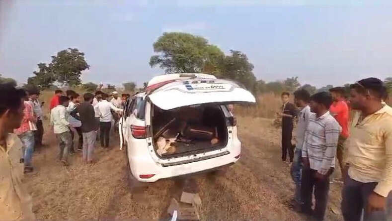 MP News: मध्य प्रदेश में केंद्रीय मंत्री प्रहलाद पटेल की गाड़ी ने बाइक सवारों को मारी टक्कर, 1 की मौत, 3 घायल