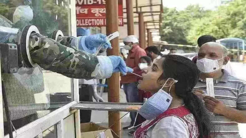 Corona Update: 24 घंटे में आए 18,833 नए केस- एक्टिव मरीजों की संख्या 203 दिनों में सबसे कम, धीमी पड़ी कोरोना की रफ्तार