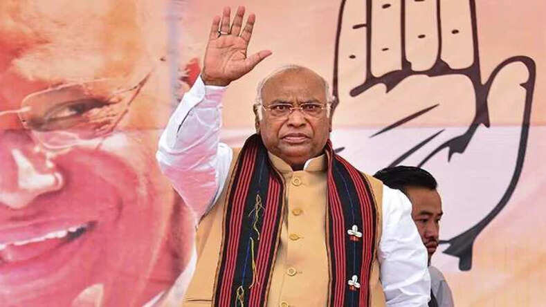 Mallikarjun Kharge: कांग्रेस अध्यक्ष खड़गे ने कहा, कांग्रेस महिला आरक्षण विधेयक के पक्ष में, लेकिन कमियां दूर हों पहले