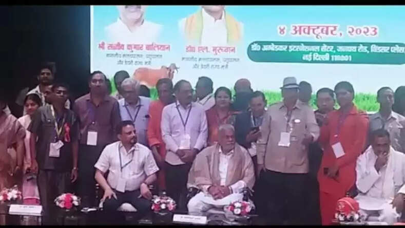 विश्व कल्याण के साथ पशु कल्याण की भावना होनी चाहिए: केंद्रीय मंत्री रूपाला
