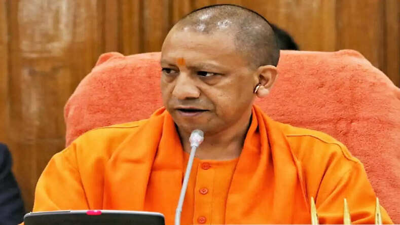 CM योगी ने जनता से की अपील, कहा- देश की आस्था, सुरक्षा और विकास से वंचित रखने वालों को एक-एक वोट के लिए है तरसाना