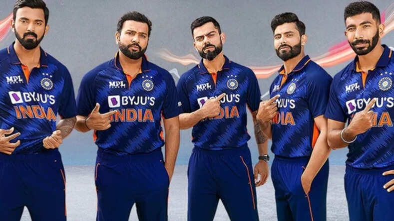 टी-20 वर्ल्डकप: के लिए टीम इंडिया की नई जर्सी लॉन्च, रोहित-विराट दिखे नए रंग में