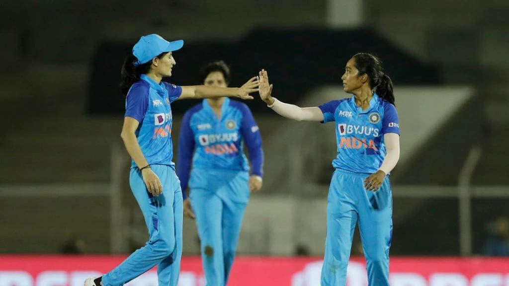 IND W vs AUS W: ऑस्ट्रेलिया ने भारत को 21 रनों से हराया, शेफाली वर्मा का अर्धशतक नहीं आया काम