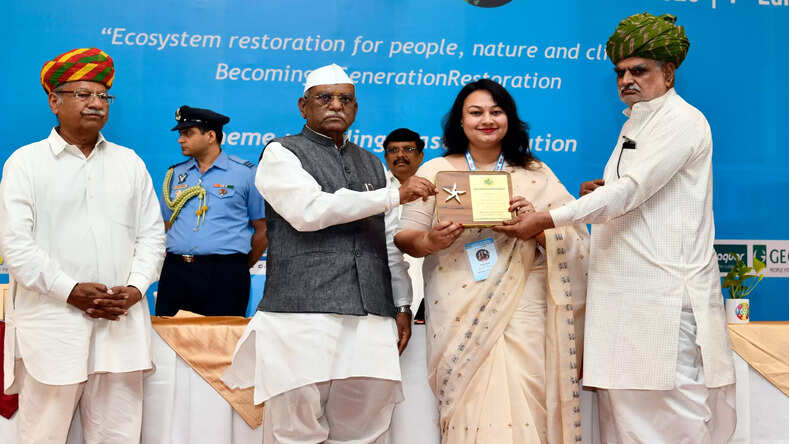 Rajasthan : ऐसे पौधे लगाएं जो भरपूर छांव और ऑक्सीजन दें, पर्यावरण संरक्षण के लिए मिलकर कार्य करें - राज्यपाल
