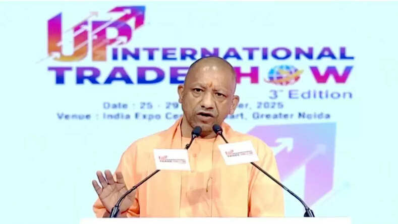 दूसरे देशों पर निर्भरता को कम करना और स्वदेशी साधनों का बेहतर उपयोग ही प्रधानमंत्री का आह्वान : सीएम योगी 