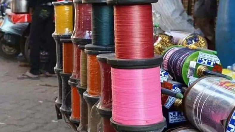 UP के बहराइच में चाइनीज़ मांझे से एक बच्चे का गला कटने के कारण मौत, चाचा घायल