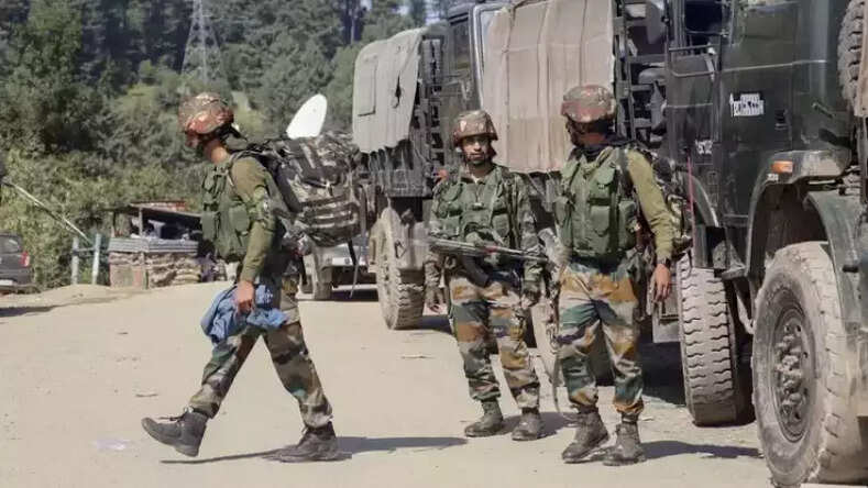 JK: जम्मू-कश्मीर के कुपवाड़ा में आतंकियों की घुसपैठ नाकाम, सेना ने लश्कर के 5 आतंकियों को किया ढेर